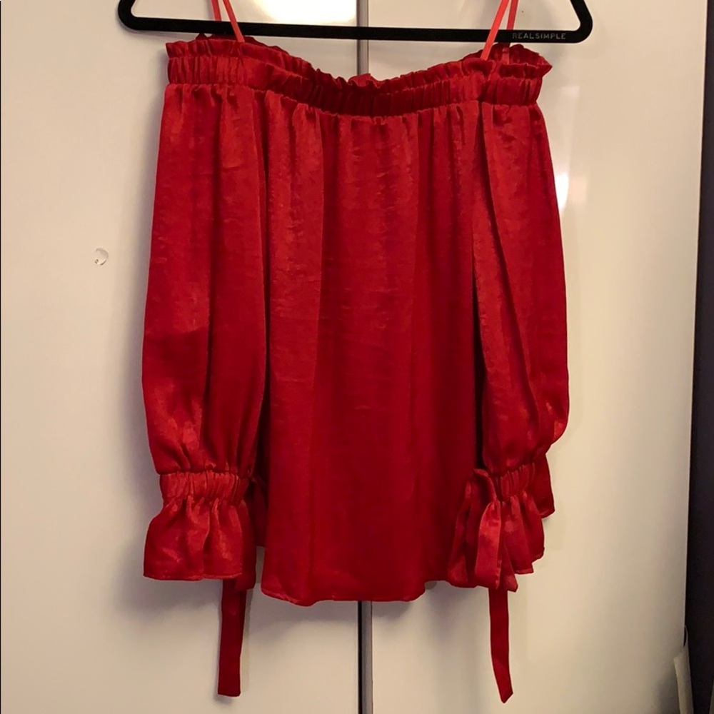 Silk off the shoulder